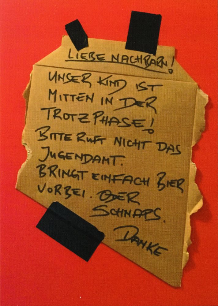 Postkarte Sprüche & Humor "Liebe Nachbarn! Unser Kind"